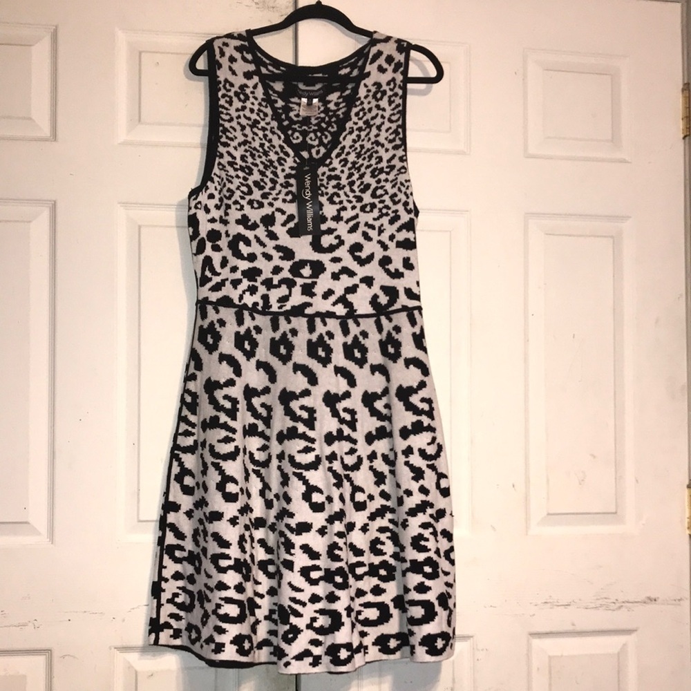 NWT Women’s Wendy Williams Leopard Print Sweater Dress